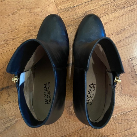 MICHAEL Michael Kors Clara Leather Wedge Bootie - Picture 4 of 6